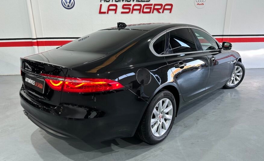 JAGUAR XF PURE
