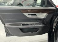 JAGUAR XF PURE