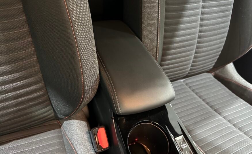 PEUGEOT e 2008 ACTIVE