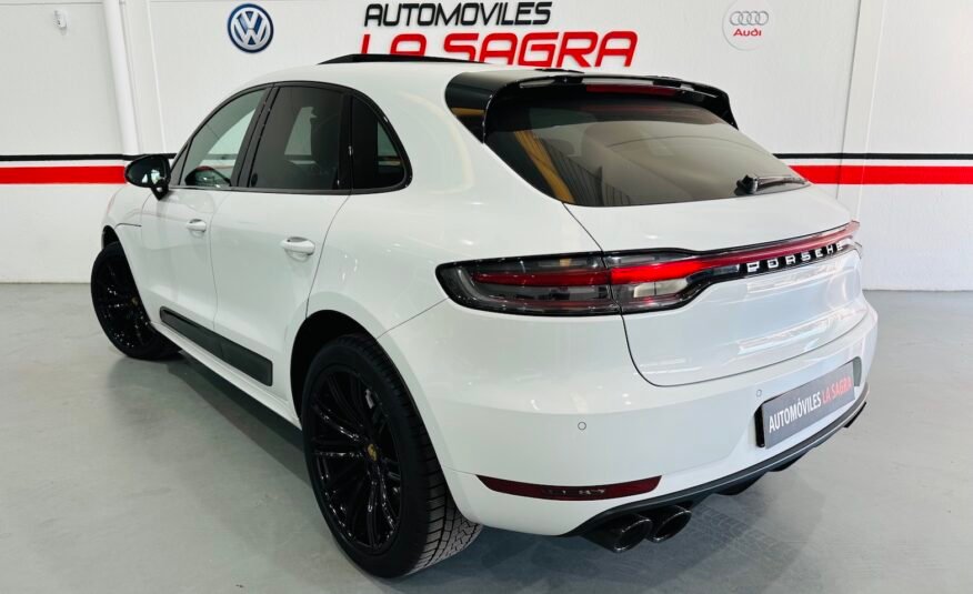 PORSCHE MACAN TURBO